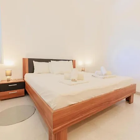 Lumbarda Resort Apartments *